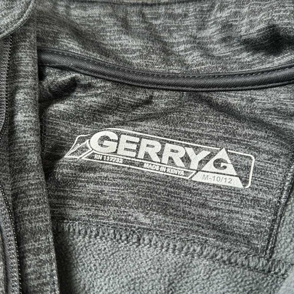 Gerry Weber Gray Black Quarter Zip Long Sleeve Athletic Pullover SIZE M Boys